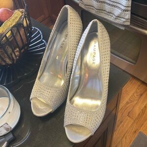 Rampage Women High Heels Silver Studded Heels Size 10m women’s! Never worn
